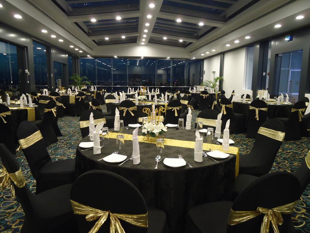 Global Towers Hotel & Apartments Colombo Exterior photo